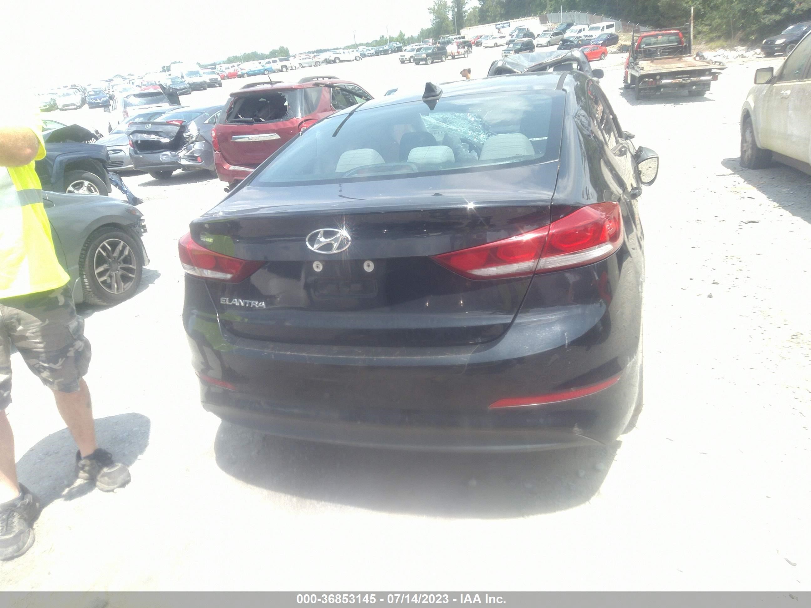 Photo 14 VIN: 5NPD84LF7HH115579 - HYUNDAI ELANTRA 