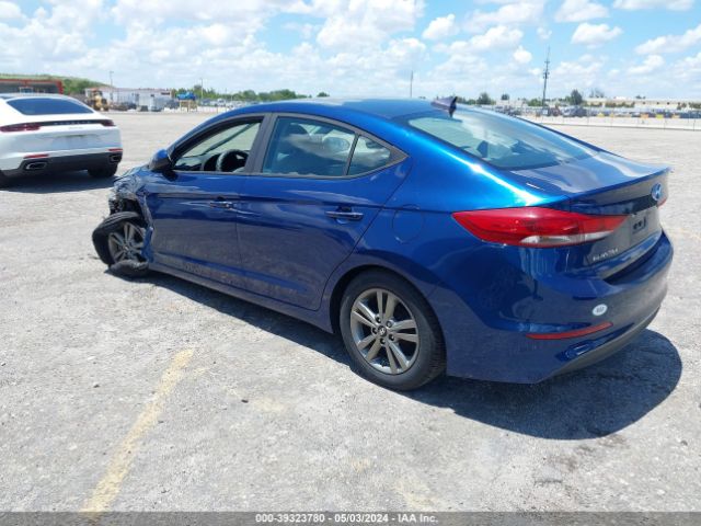 Photo 2 VIN: 5NPD84LF7HH124122 - HYUNDAI ELANTRA 