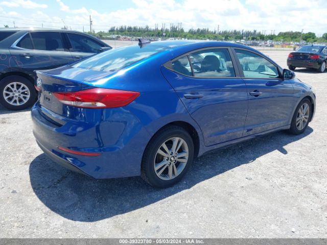 Photo 3 VIN: 5NPD84LF7HH124122 - HYUNDAI ELANTRA 