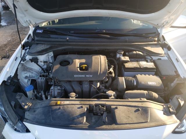 Photo 6 VIN: 5NPD84LF7HH129160 - HYUNDAI ELANTRA 