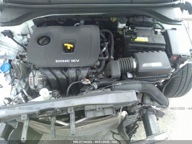 Photo 9 VIN: 5NPD84LF7HH129661 - HYUNDAI ELANTRA 