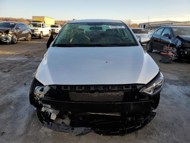 Photo 4 VIN: 5NPD84LF7HH137243 - HYUNDAI ELANTRA SE 