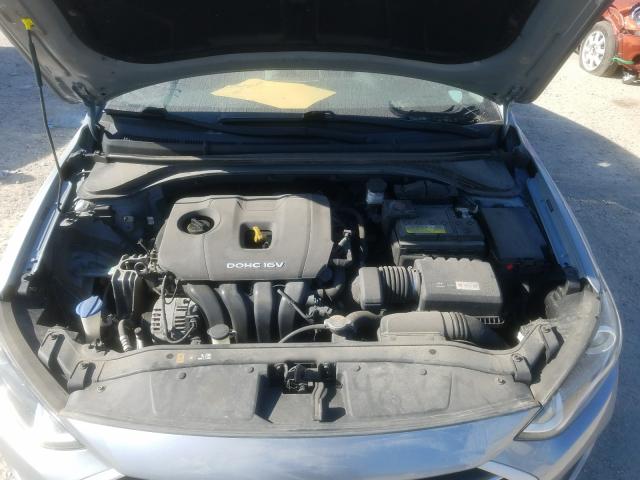 Photo 6 VIN: 5NPD84LF7HH153975 - HYUNDAI ELANTRA SE 