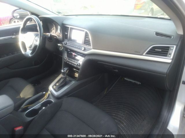 Photo 4 VIN: 5NPD84LF7HH155239 - HYUNDAI ELANTRA 