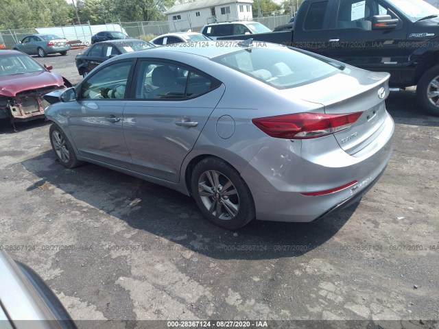 Photo 2 VIN: 5NPD84LF7HH170162 - HYUNDAI ELANTRA 