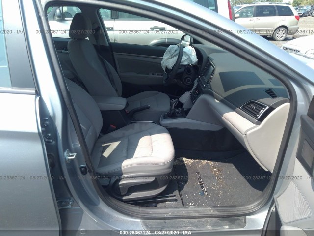 Photo 4 VIN: 5NPD84LF7HH170162 - HYUNDAI ELANTRA 