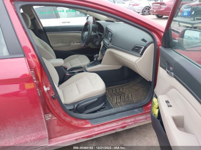 Photo 4 VIN: 5NPD84LF7HH170419 - HYUNDAI ELANTRA 