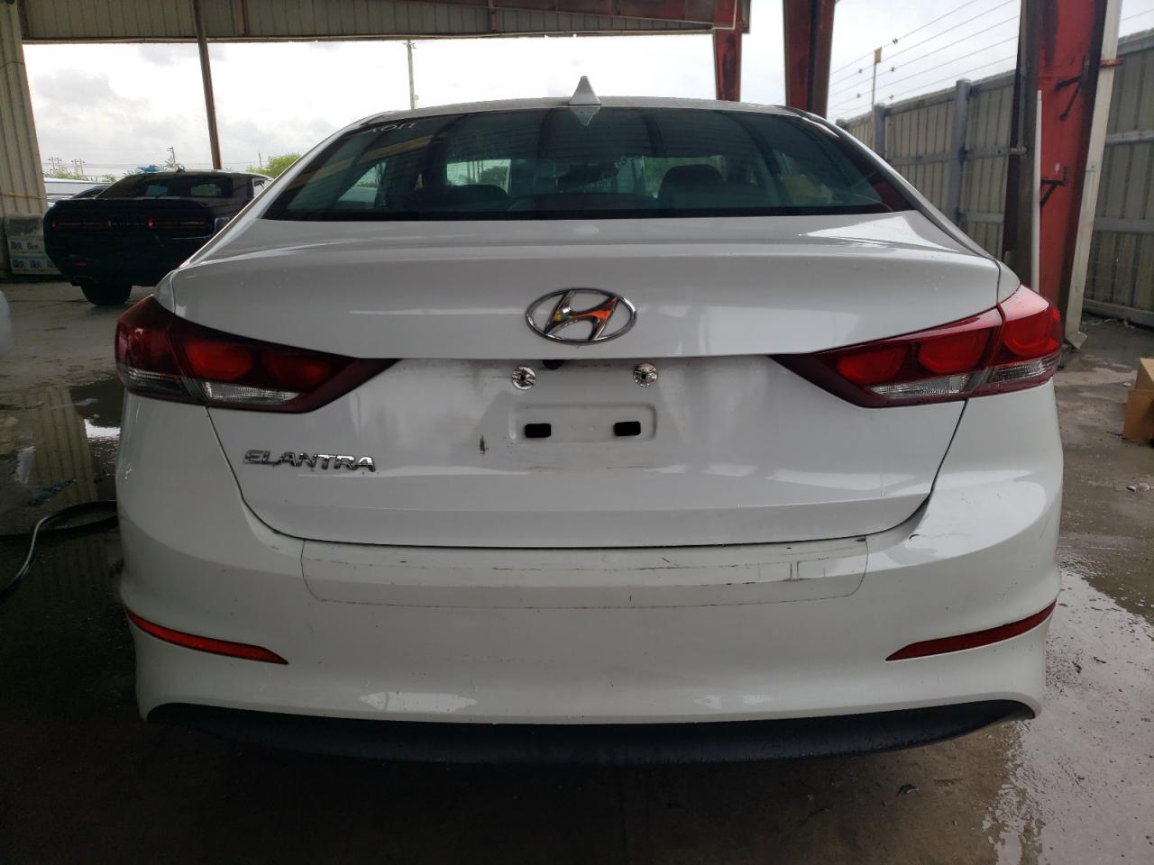 Photo 5 VIN: 5NPD84LF7HH182599 - HYUNDAI ELANTRA 