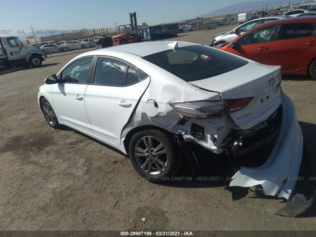 Photo 2 VIN: 5NPD84LF7HH183512 - HYUNDAI ELANTRA 