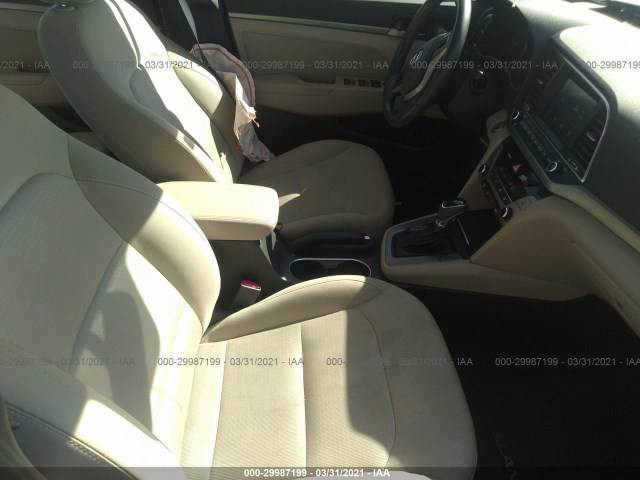 Photo 4 VIN: 5NPD84LF7HH183512 - HYUNDAI ELANTRA 