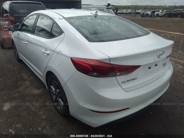 Photo 2 VIN: 5NPD84LF7HH184787 - HYUNDAI ELANTRA 