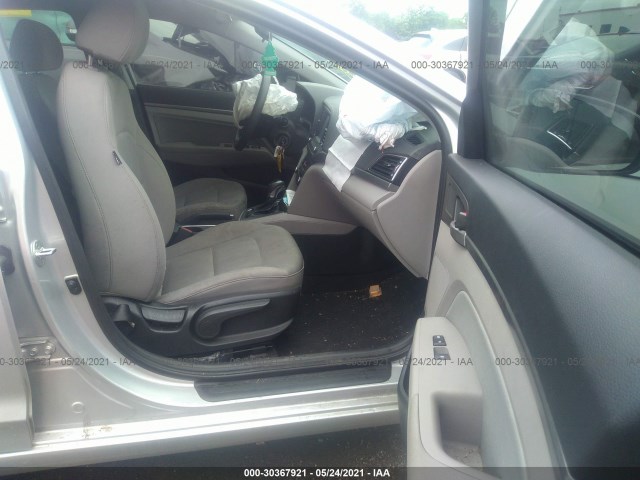 Photo 4 VIN: 5NPD84LF7HH185115 - HYUNDAI ELANTRA 