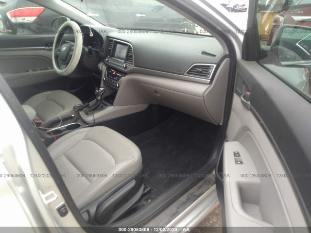 Photo 4 VIN: 5NPD84LF7HH186085 - HYUNDAI ELANTRA 