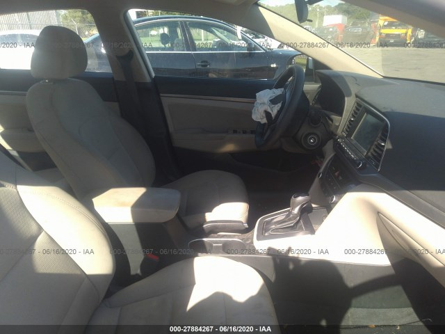 Photo 4 VIN: 5NPD84LF7HH189777 - HYUNDAI ELANTRA 