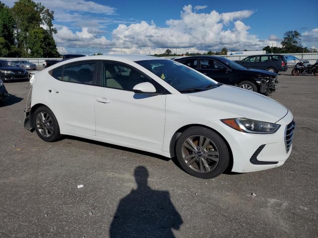 Photo 3 VIN: 5NPD84LF7HH194915 - HYUNDAI ELANTRA SE 