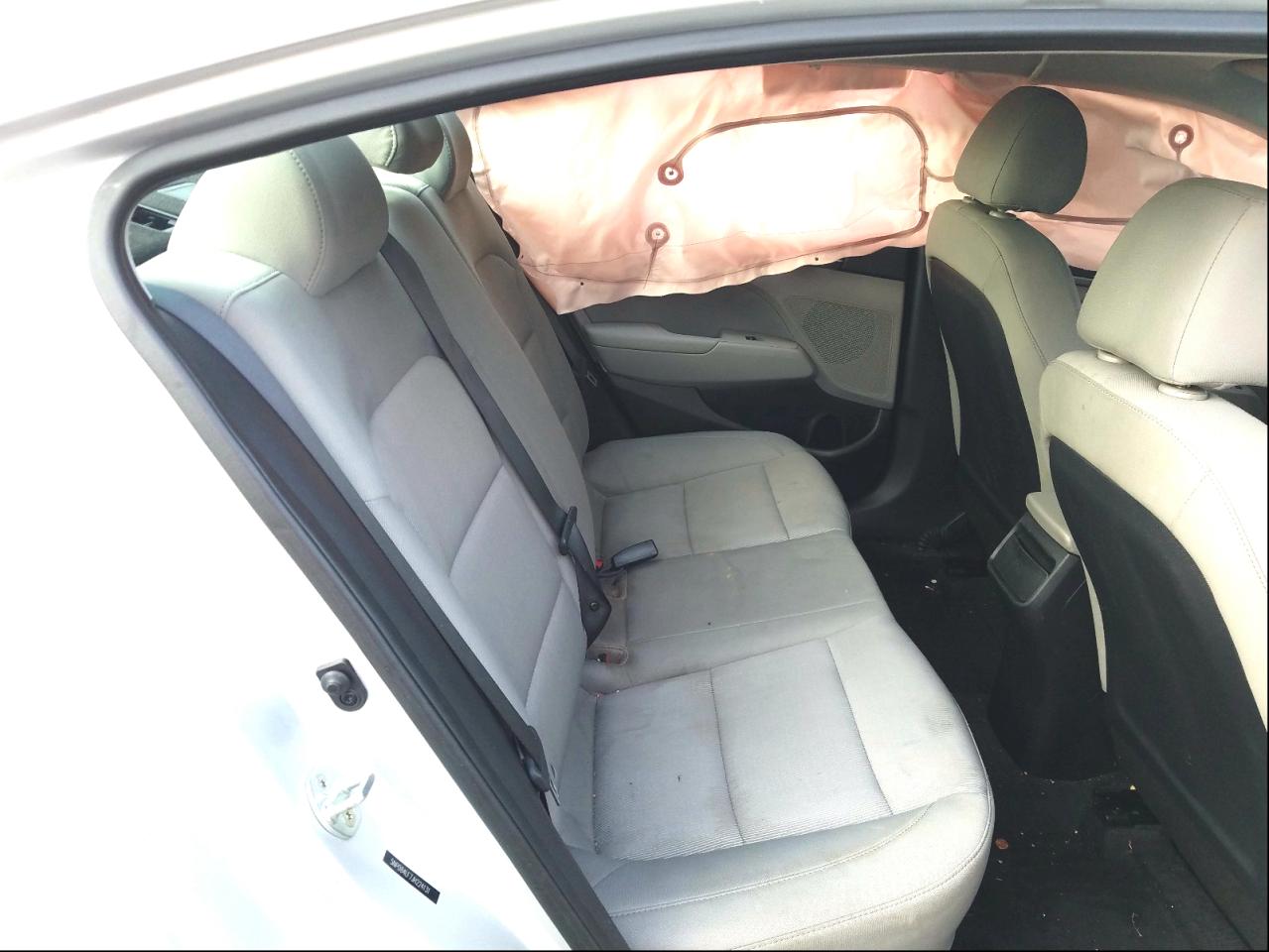 Photo 5 VIN: 5NPD84LF7JH224131 - HYUNDAI ELANTRA SE 