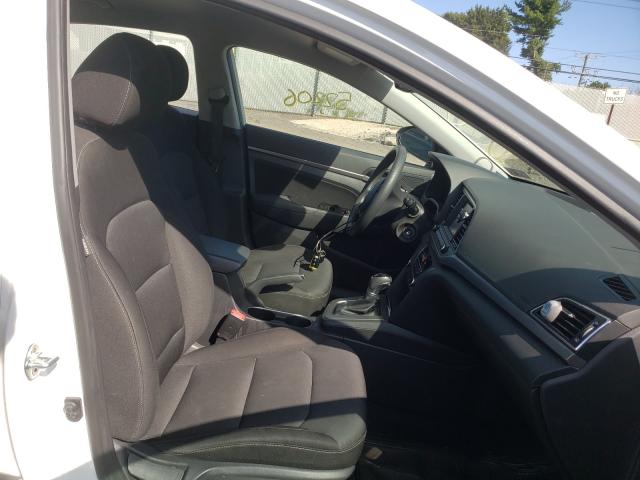 Photo 4 VIN: 5NPD84LF7JH232083 - HYUNDAI ELANTRA SE 