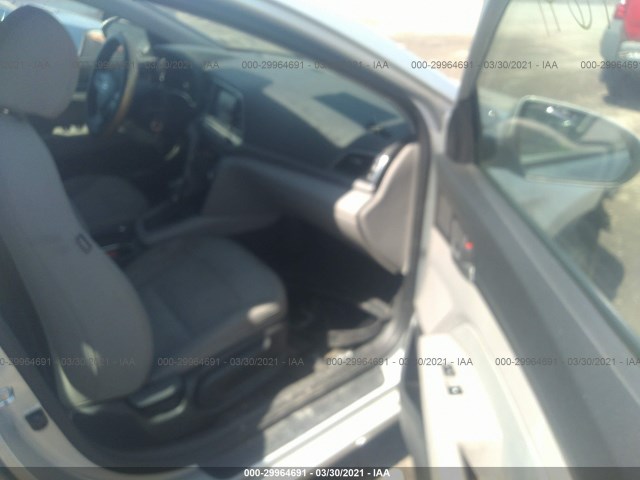 Photo 4 VIN: 5NPD84LF7JH237199 - HYUNDAI ELANTRA 