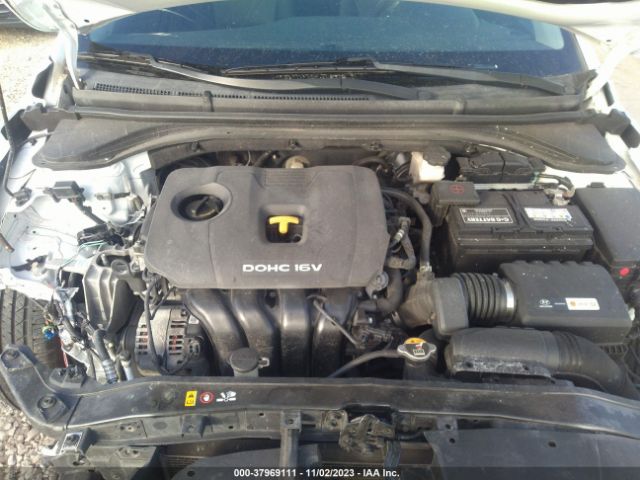 Photo 9 VIN: 5NPD84LF7JH256156 - HYUNDAI ELANTRA 