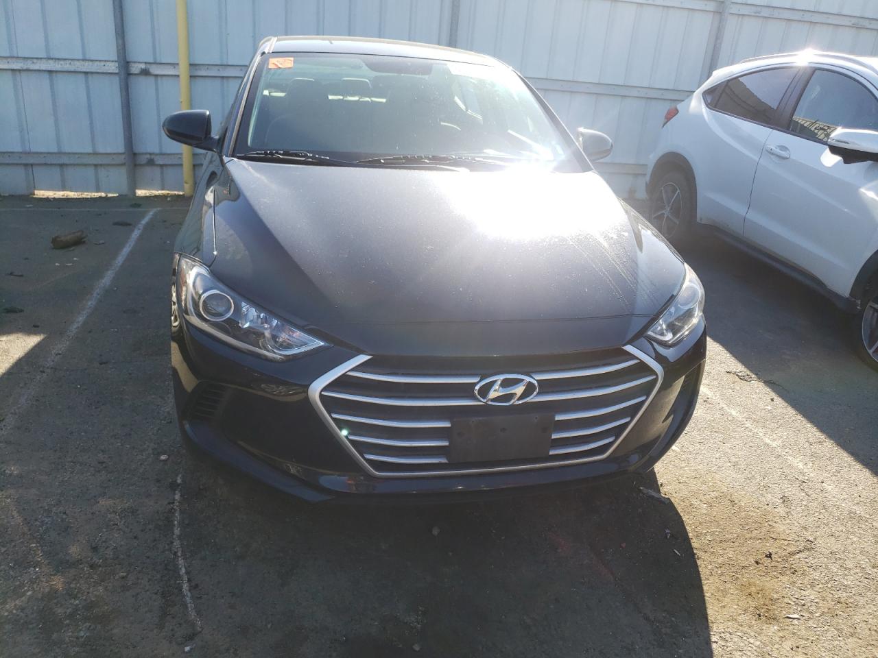 Photo 4 VIN: 5NPD84LF7JH266878 - HYUNDAI ELANTRA 