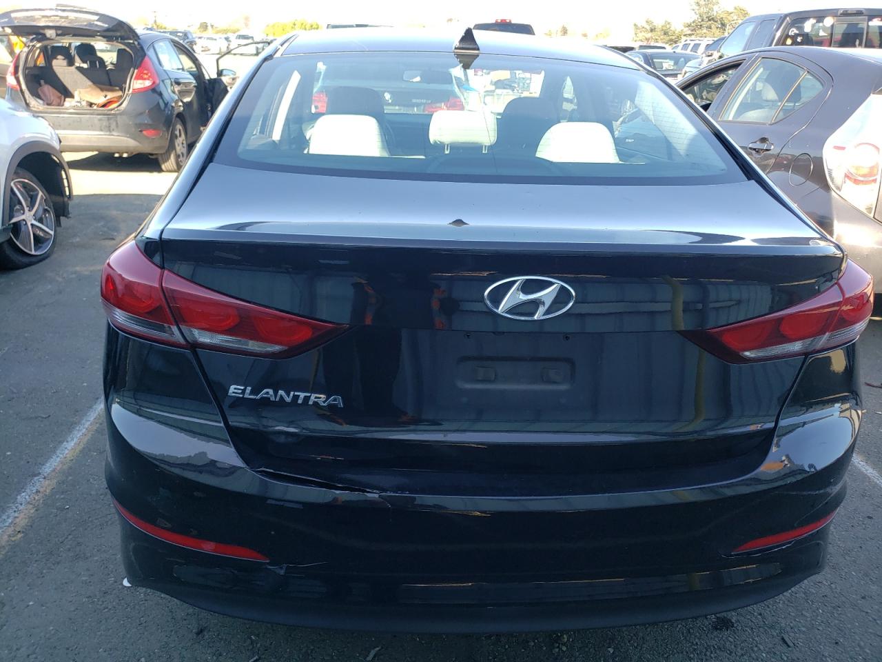 Photo 5 VIN: 5NPD84LF7JH266878 - HYUNDAI ELANTRA 