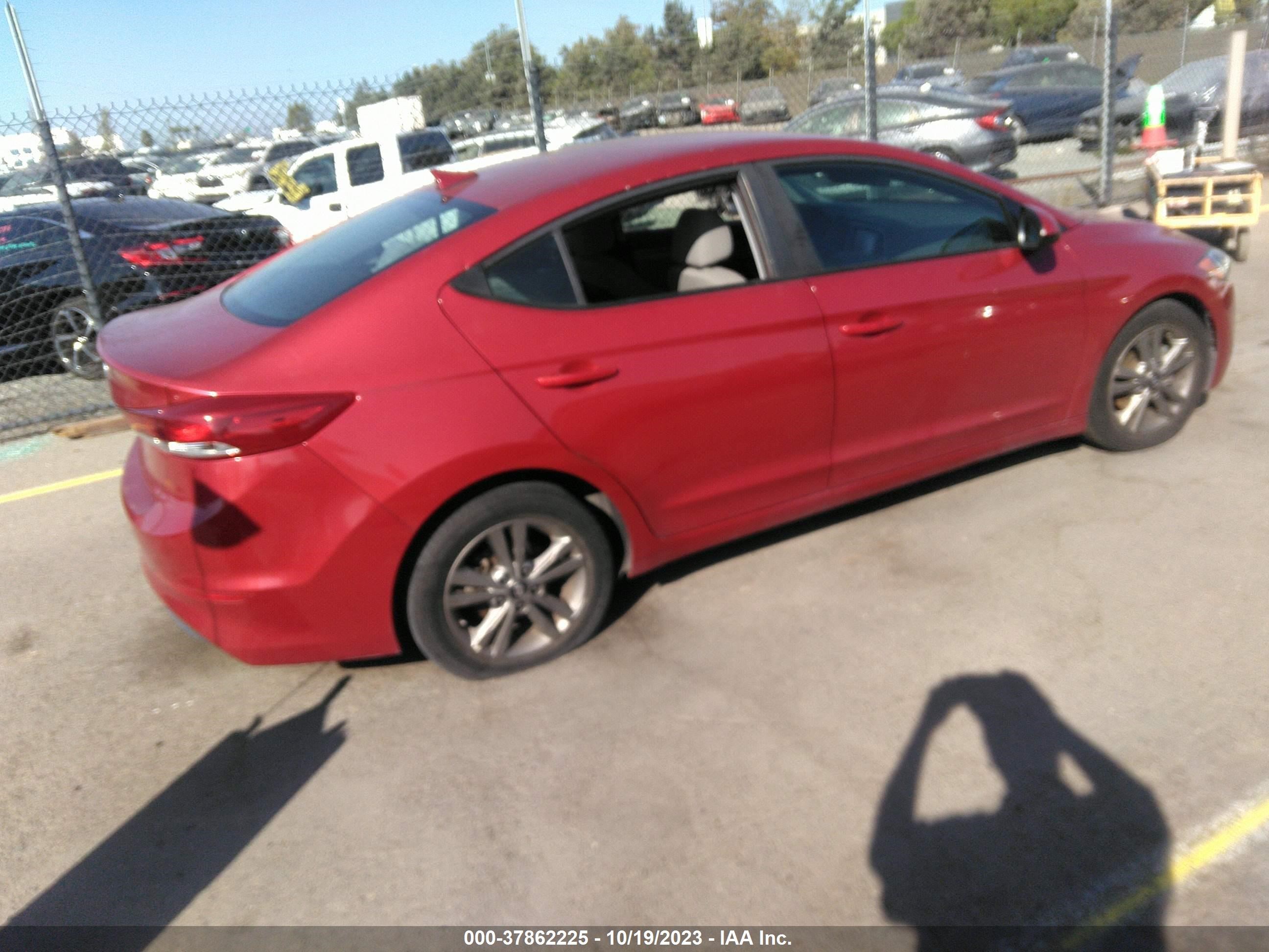 Photo 3 VIN: 5NPD84LF7JH288380 - HYUNDAI ELANTRA 