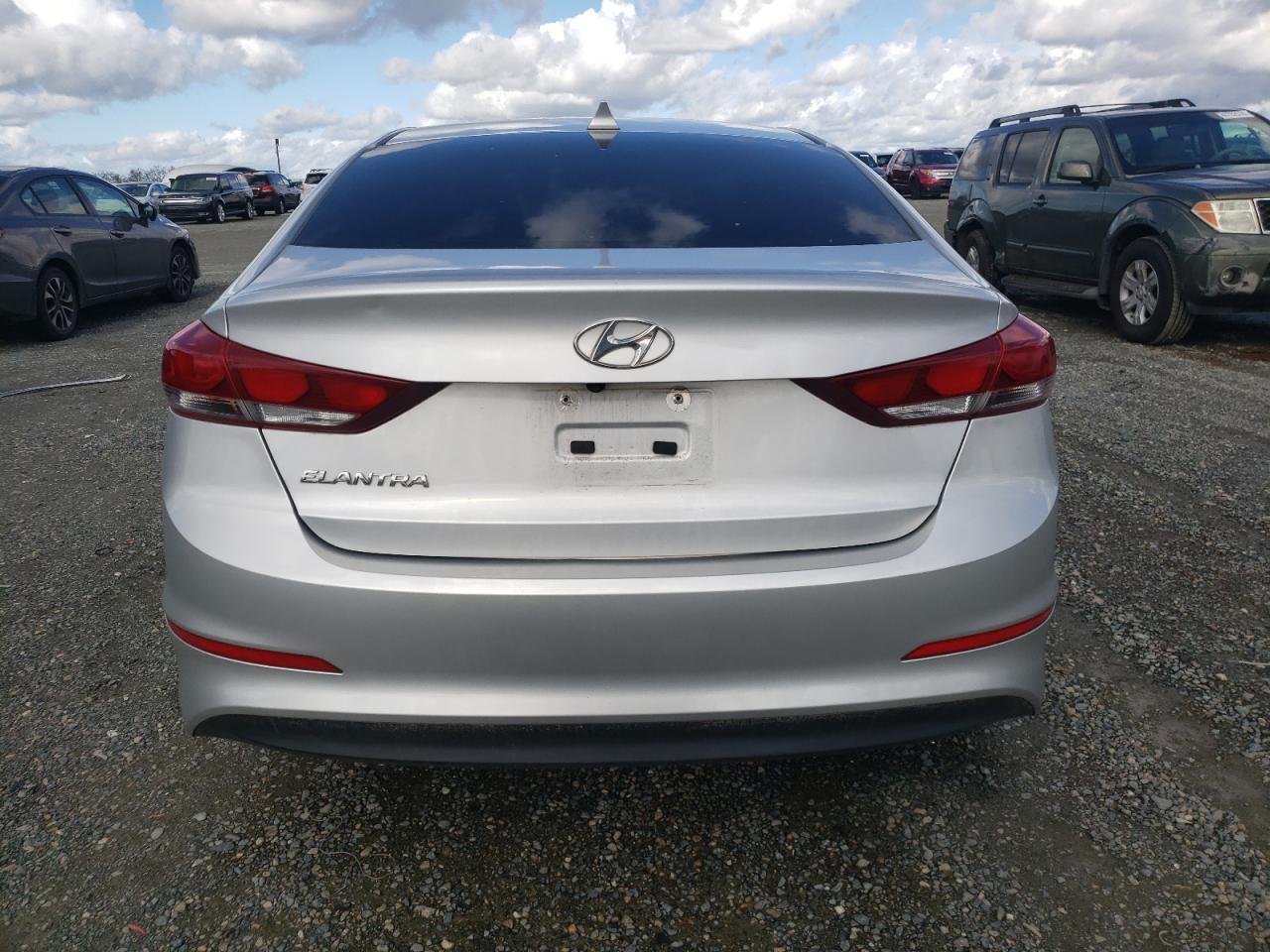 Photo 5 VIN: 5NPD84LF7JH315285 - HYUNDAI ELANTRA 