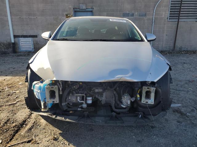 Photo 4 VIN: 5NPD84LF7JH318302 - HYUNDAI ELANTRA SE 