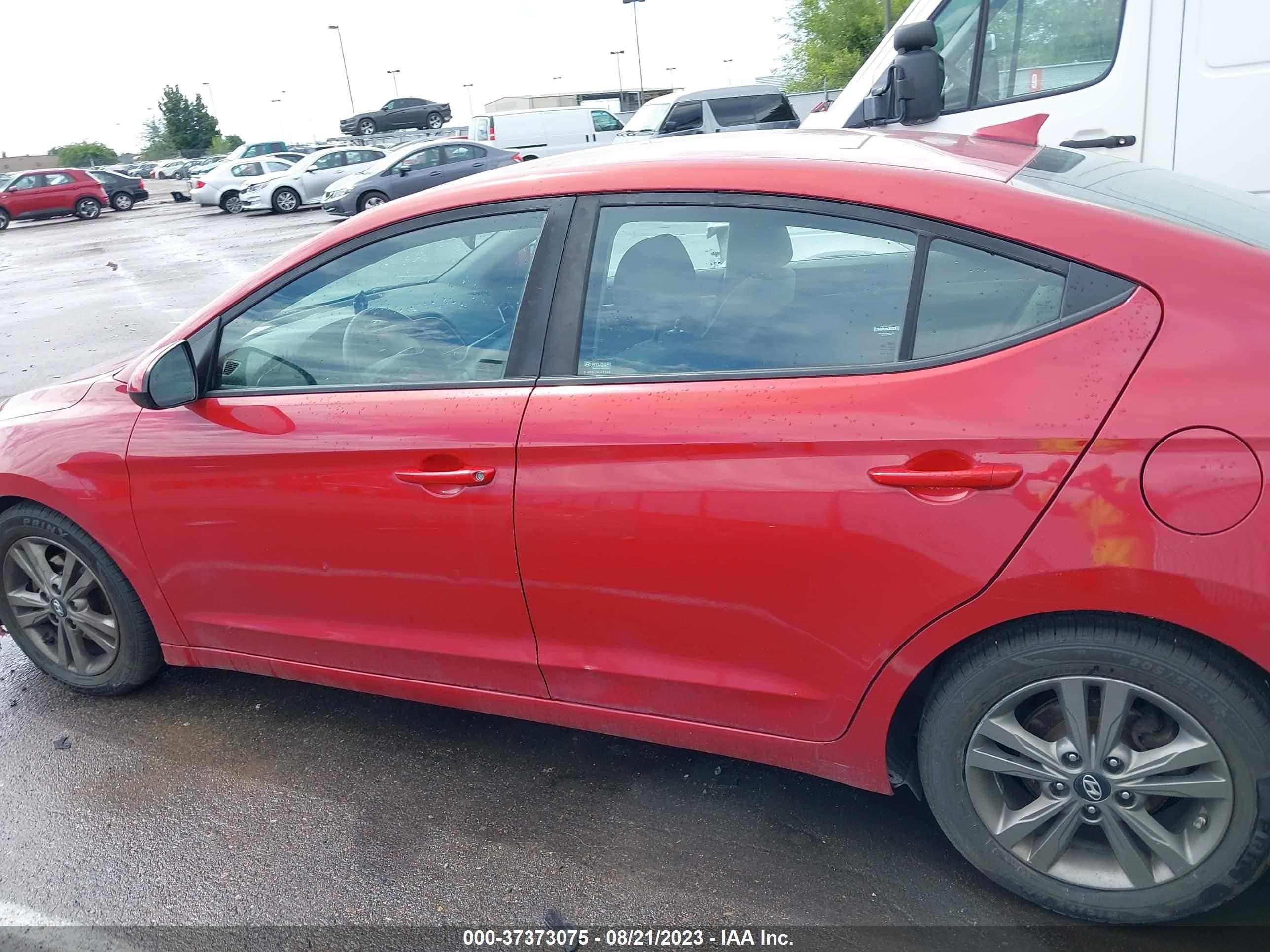 Photo 13 VIN: 5NPD84LF7JH331213 - HYUNDAI ELANTRA 