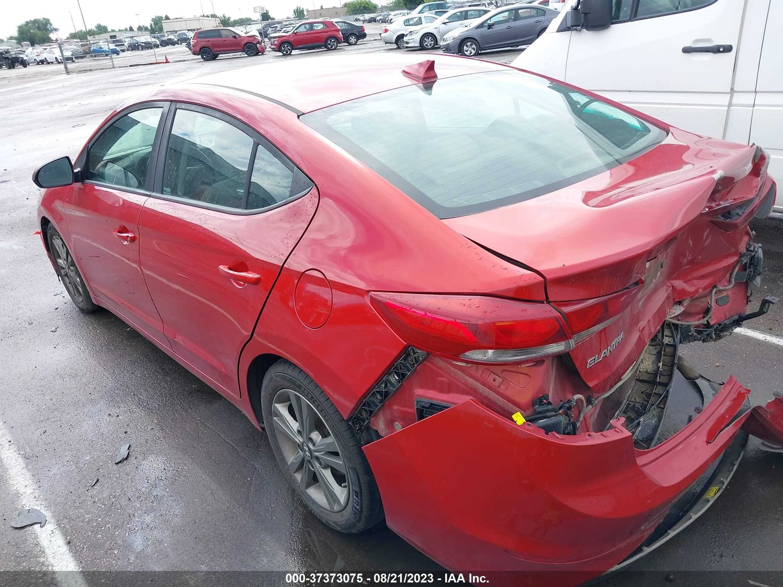 Photo 2 VIN: 5NPD84LF7JH331213 - HYUNDAI ELANTRA 