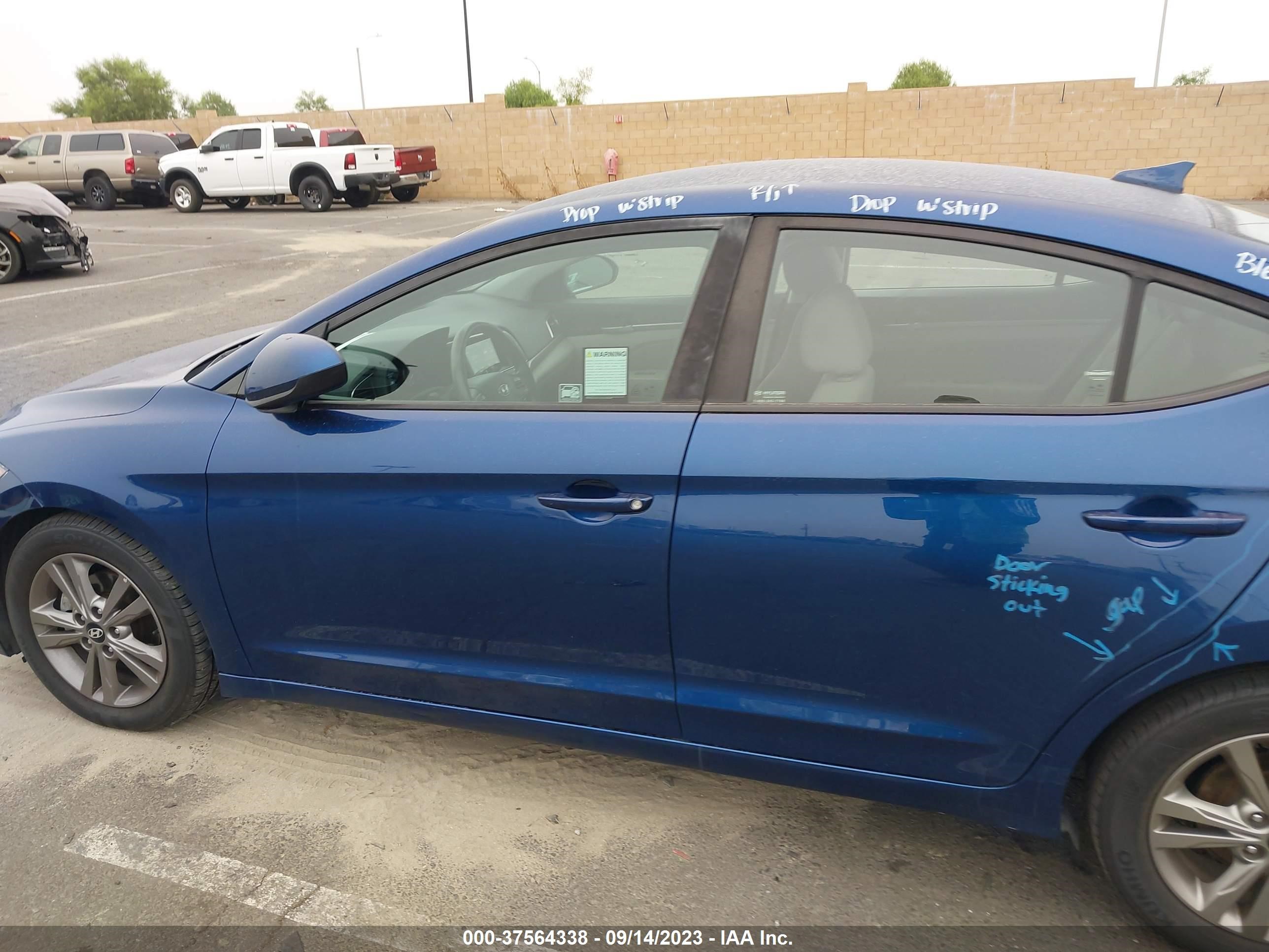 Photo 13 VIN: 5NPD84LF7JH353552 - HYUNDAI ELANTRA 