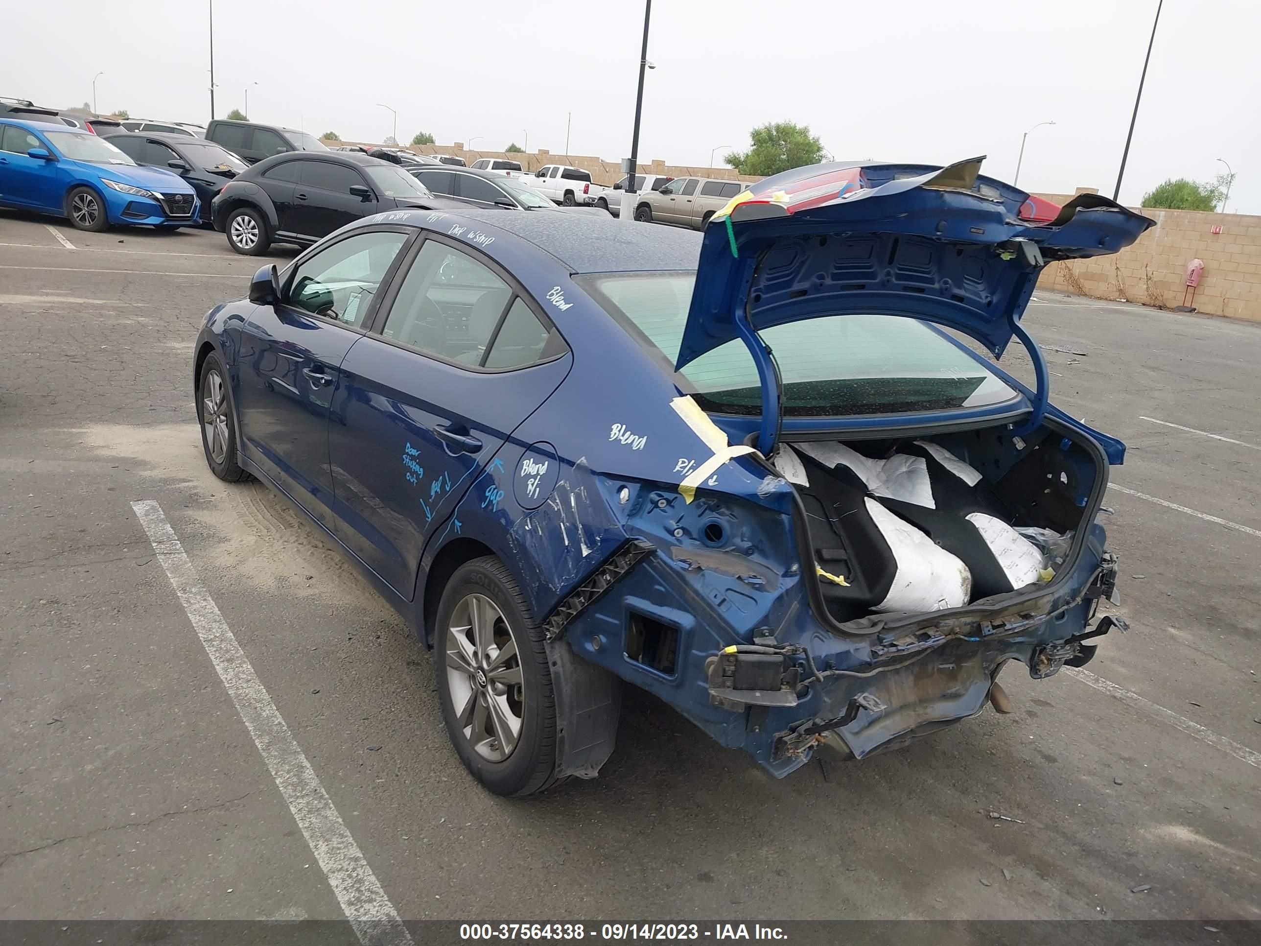 Photo 2 VIN: 5NPD84LF7JH353552 - HYUNDAI ELANTRA 