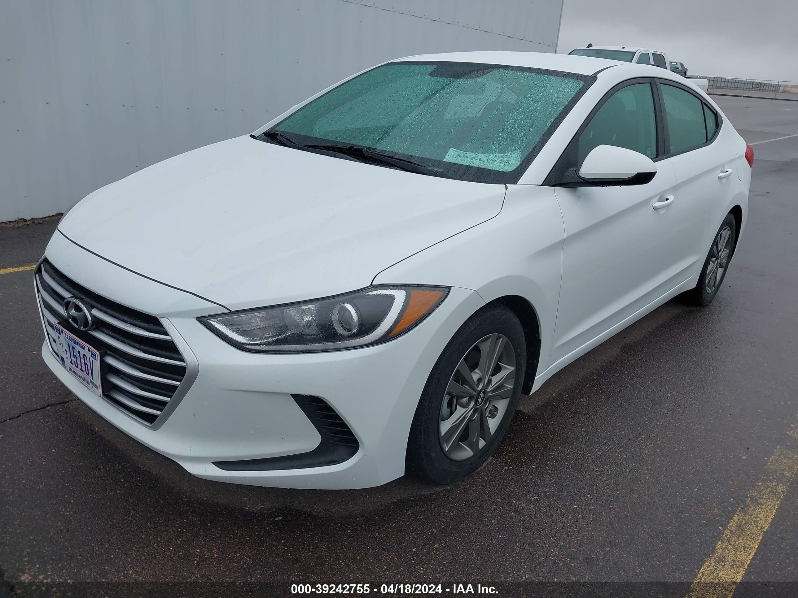 Photo 1 VIN: 5NPD84LF7JH359173 - HYUNDAI ELANTRA 