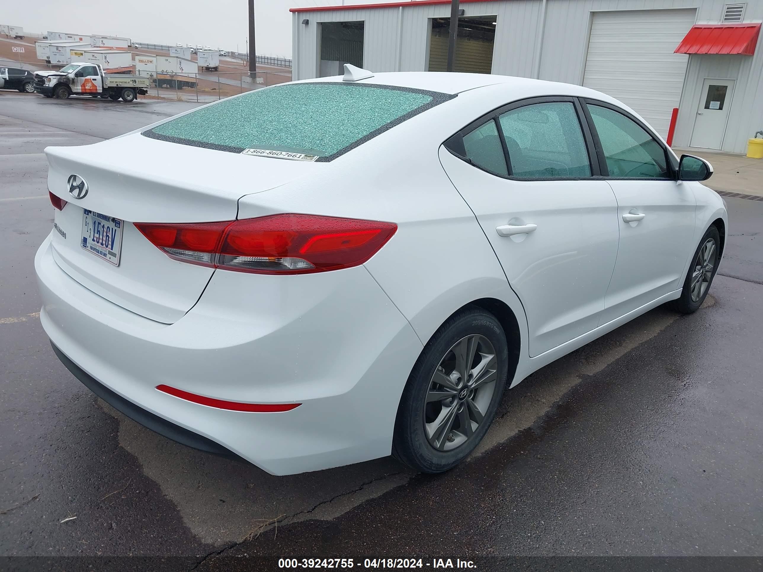 Photo 3 VIN: 5NPD84LF7JH359173 - HYUNDAI ELANTRA 