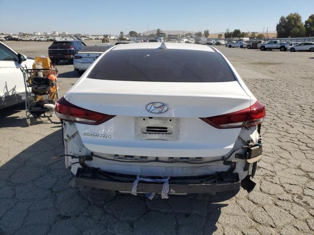 Photo 5 VIN: 5NPD84LF7JH378161 - HYUNDAI ELANTRA SE 