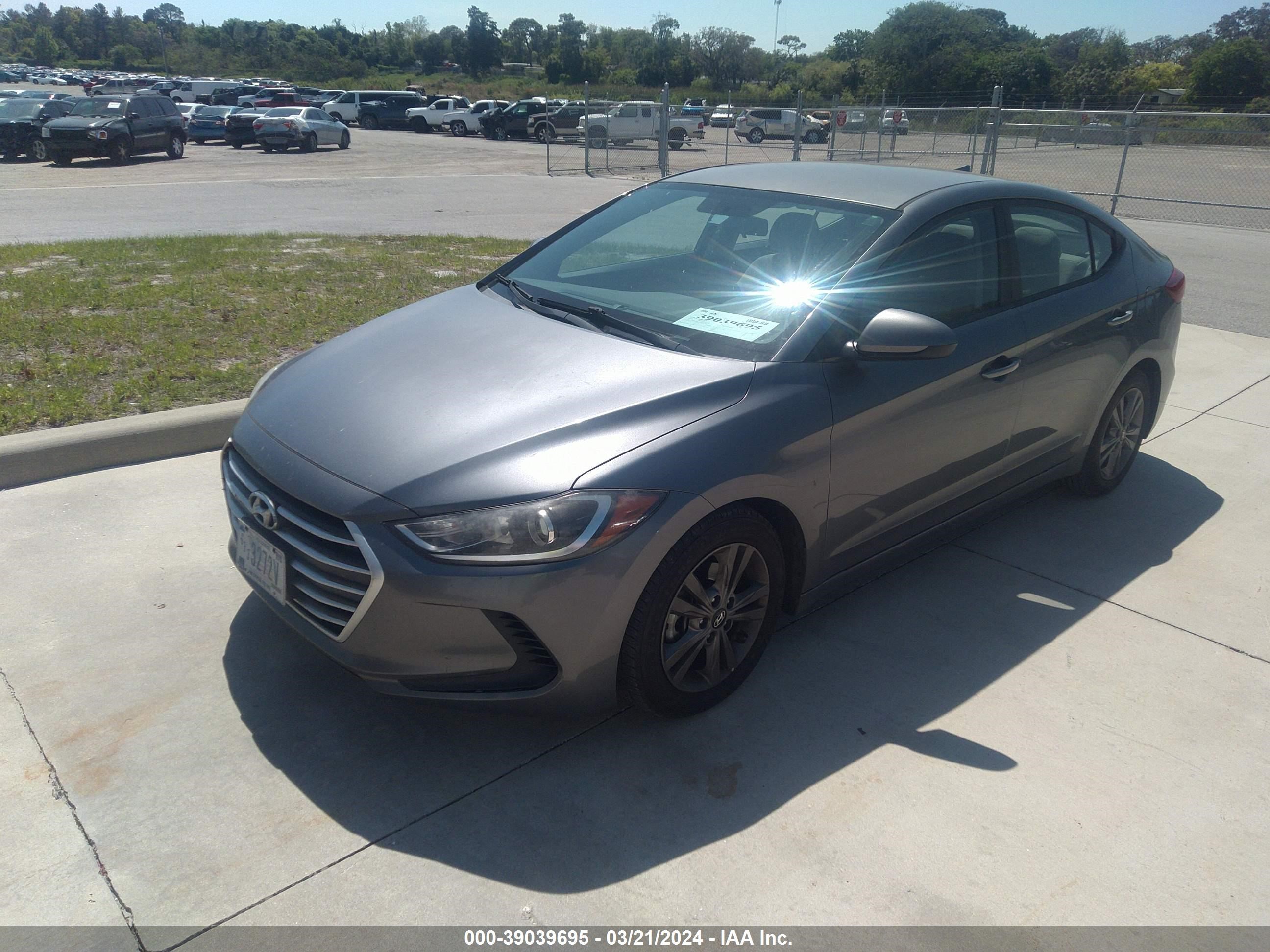 Photo 1 VIN: 5NPD84LF7JH381383 - HYUNDAI ELANTRA 