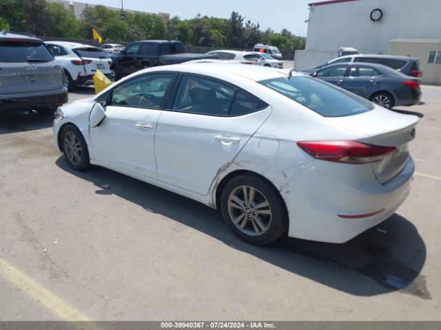 Photo 2 VIN: 5NPD84LF7JH382792 - HYUNDAI ELANTRA 