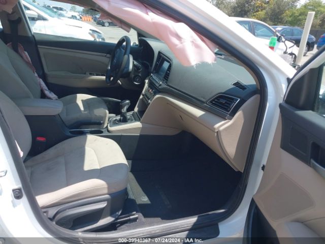 Photo 4 VIN: 5NPD84LF7JH382792 - HYUNDAI ELANTRA 