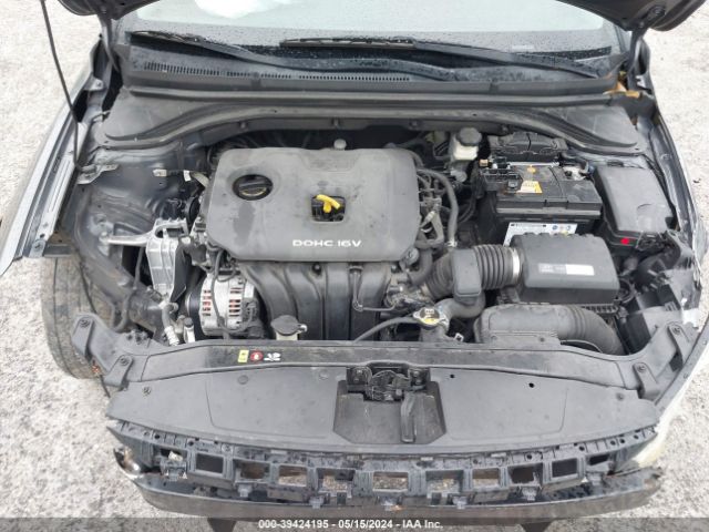 Photo 9 VIN: 5NPD84LF7JH383859 - HYUNDAI ELANTRA 