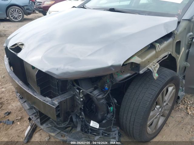 Photo 5 VIN: 5NPD84LF7JH387796 - HYUNDAI ELANTRA 