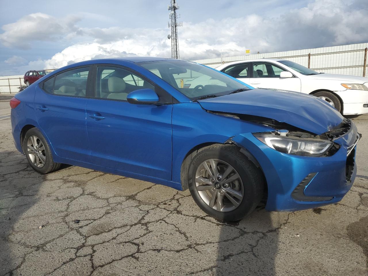 Photo 3 VIN: 5NPD84LF7JH392982 - HYUNDAI ELANTRA 