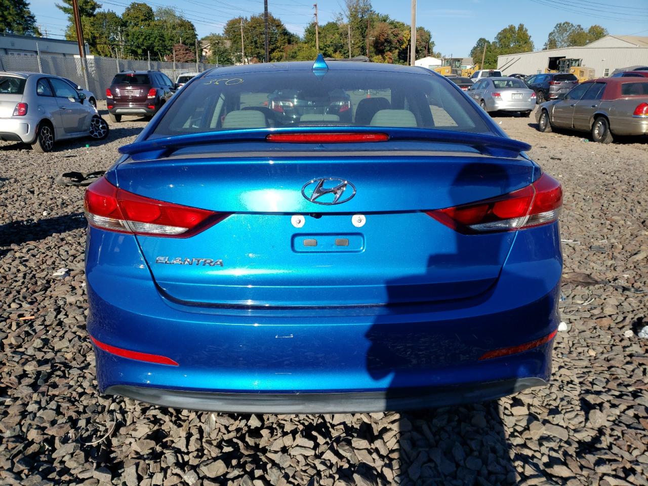 Photo 5 VIN: 5NPD84LF7JH397101 - HYUNDAI ELANTRA 