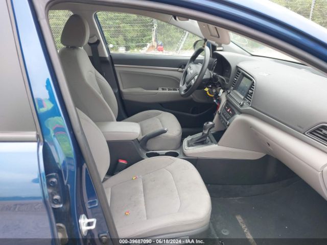 Photo 4 VIN: 5NPD84LF7JH403091 - HYUNDAI ELANTRA 