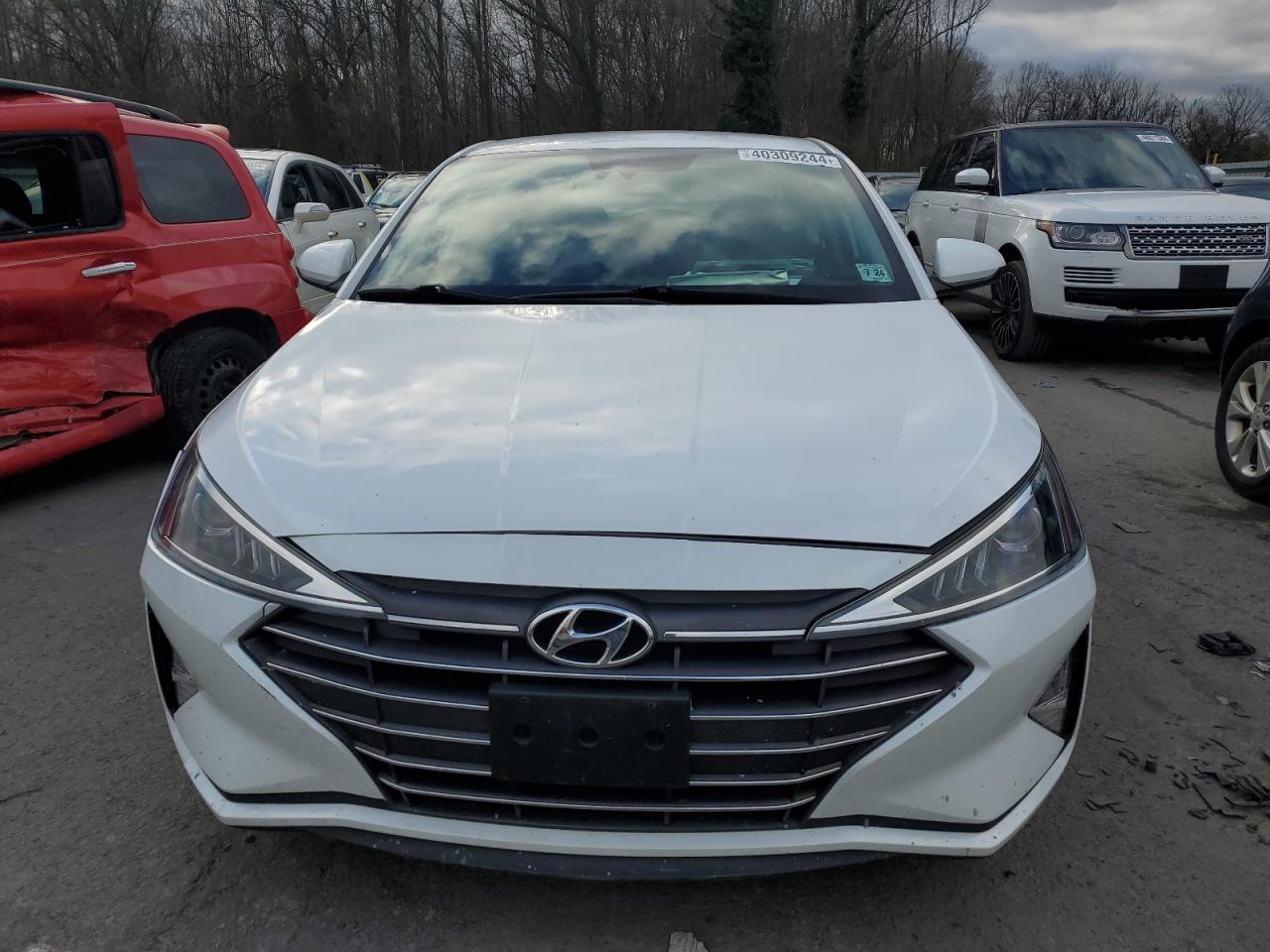 Photo 4 VIN: 5NPD84LF7KH402234 - HYUNDAI ELANTRA 