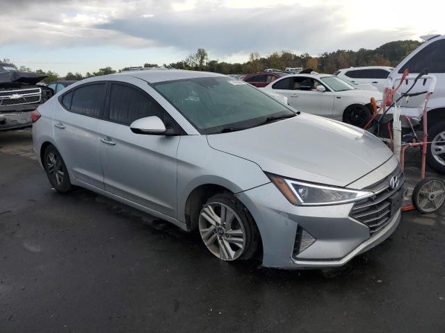 Photo 3 VIN: 5NPD84LF7KH403335 - HYUNDAI ELANTRA SE 