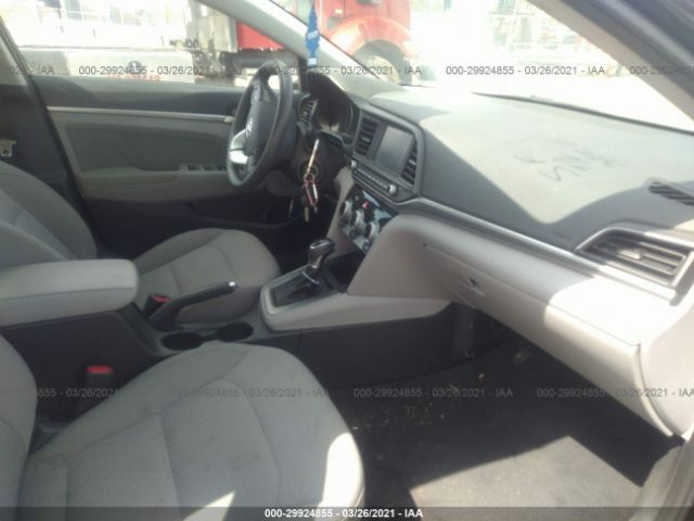 Photo 4 VIN: 5NPD84LF7KH404811 - HYUNDAI ELANTRA 