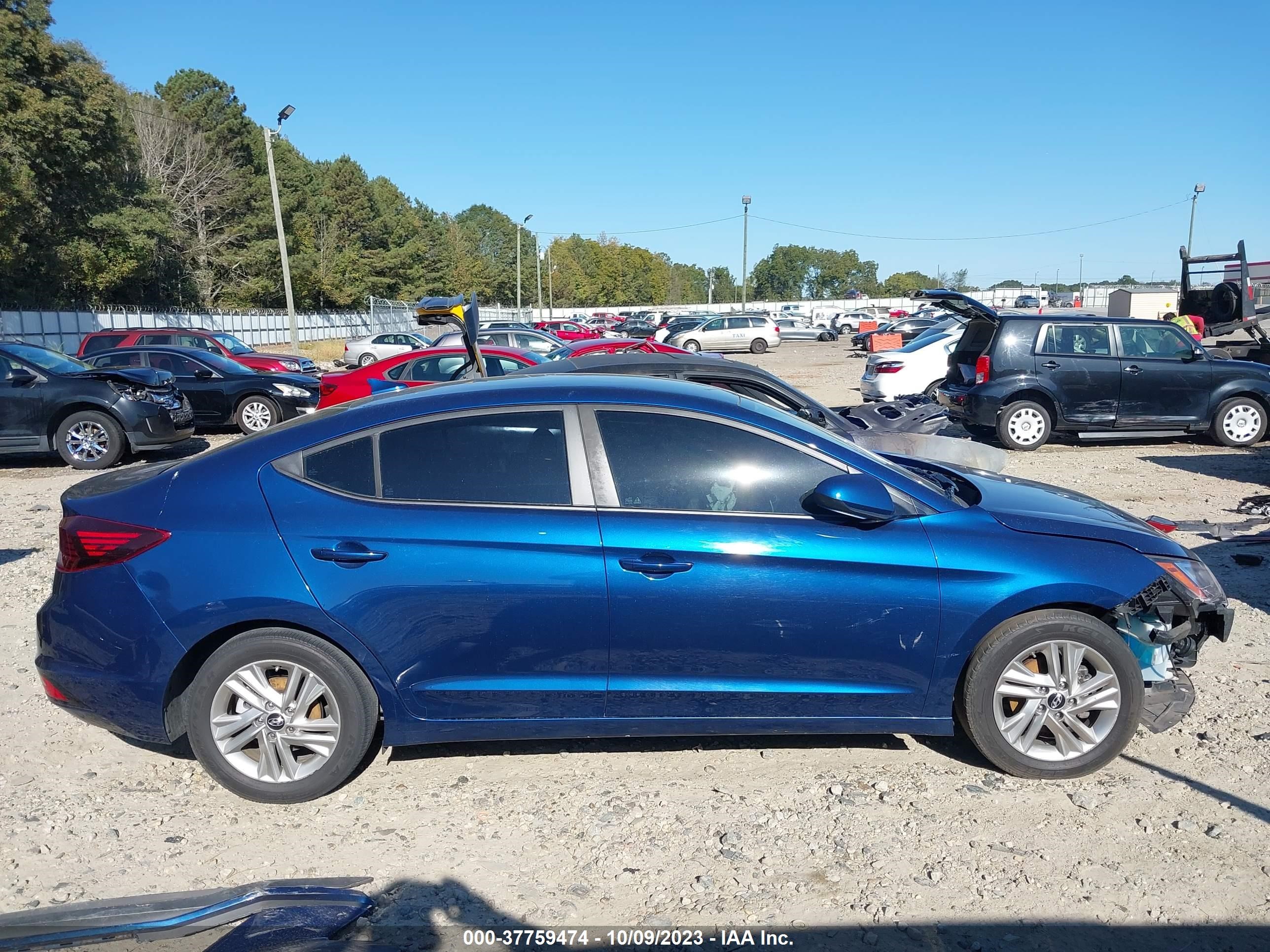 Photo 13 VIN: 5NPD84LF7KH406770 - HYUNDAI ELANTRA 