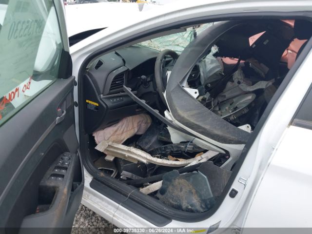 Photo 4 VIN: 5NPD84LF7KH409152 - HYUNDAI ELANTRA 