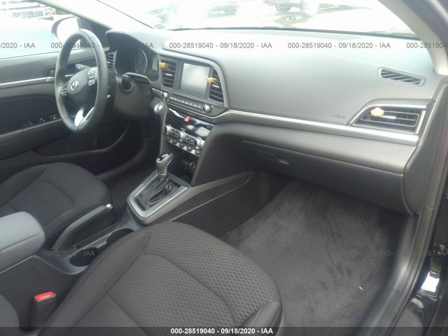 Photo 4 VIN: 5NPD84LF7KH410981 - HYUNDAI ELANTRA 