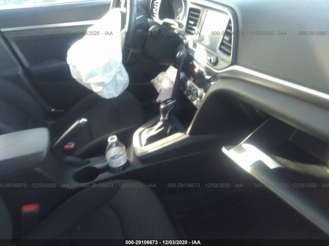 Photo 4 VIN: 5NPD84LF7KH422239 - HYUNDAI ELANTRA 